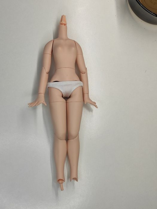 Ciało od lalki Azone puree neemo Blythe uszkodzone