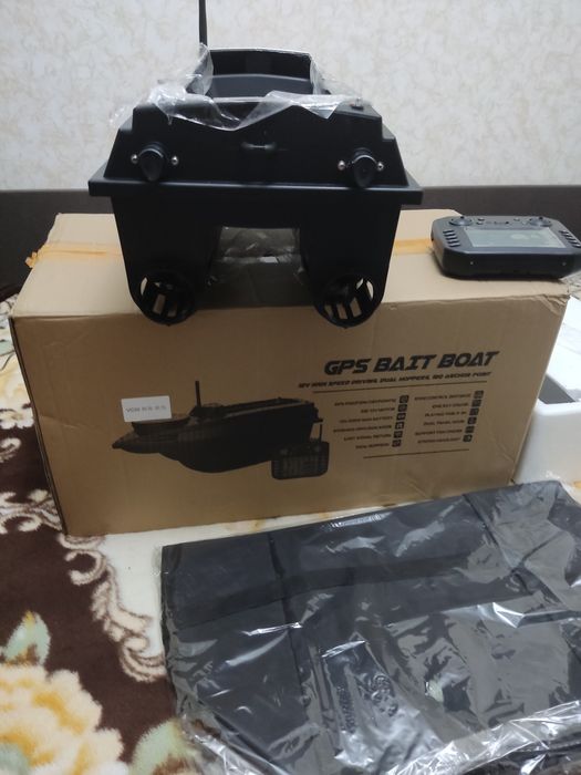 Продам Новий карповий кораблик V 30 з джипіерес