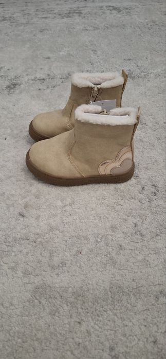 Чобітки-угги, 23 та 29 розмір