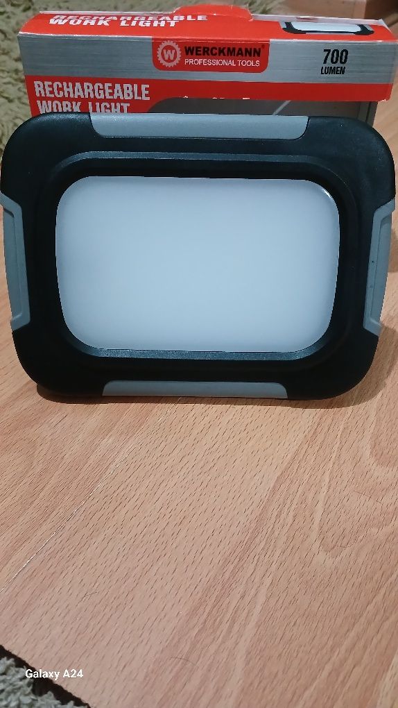 Акумуляторний прожектор 10W IP44 світлодіодний 6400K