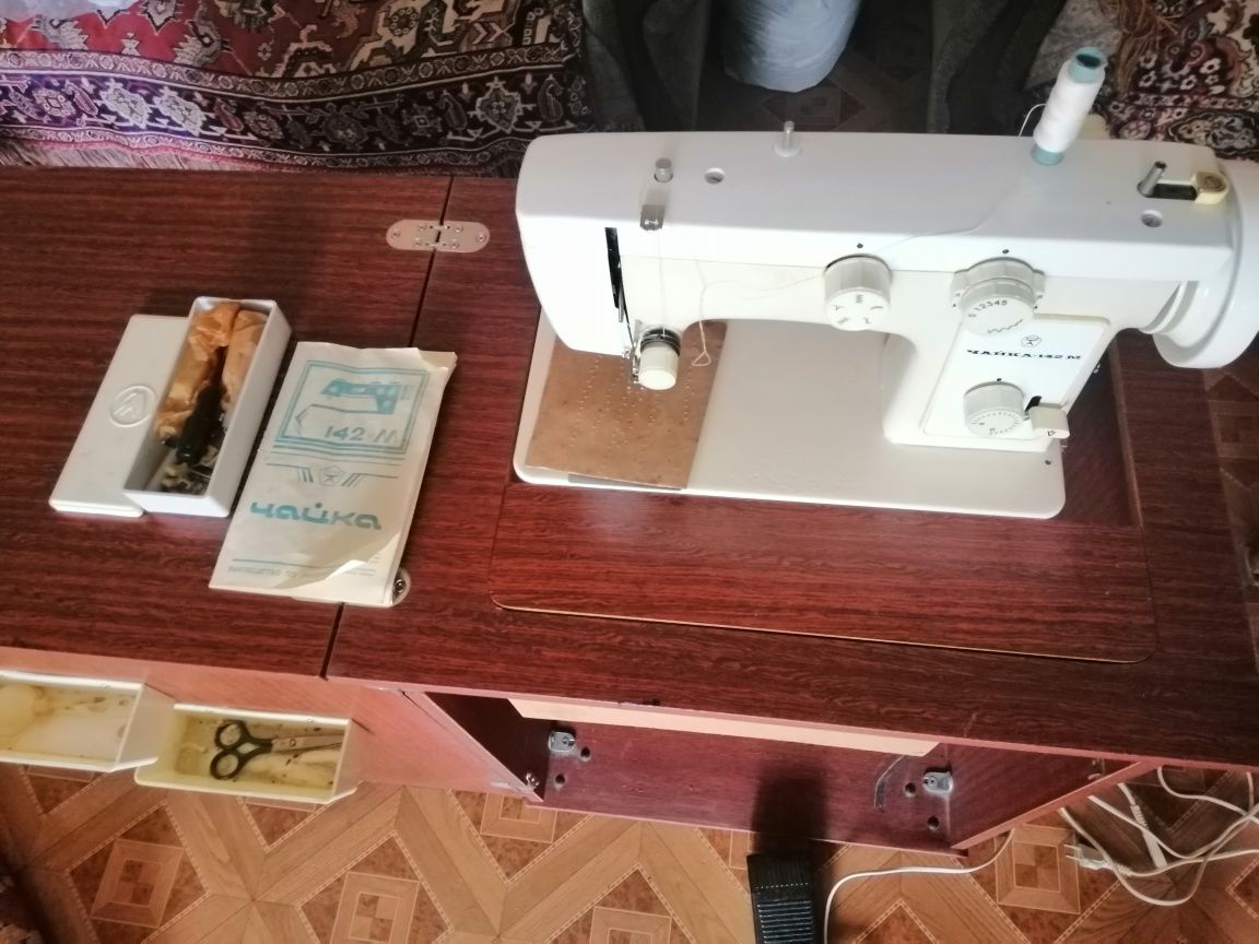 Швейная машинка ЧАЙКА 142 М