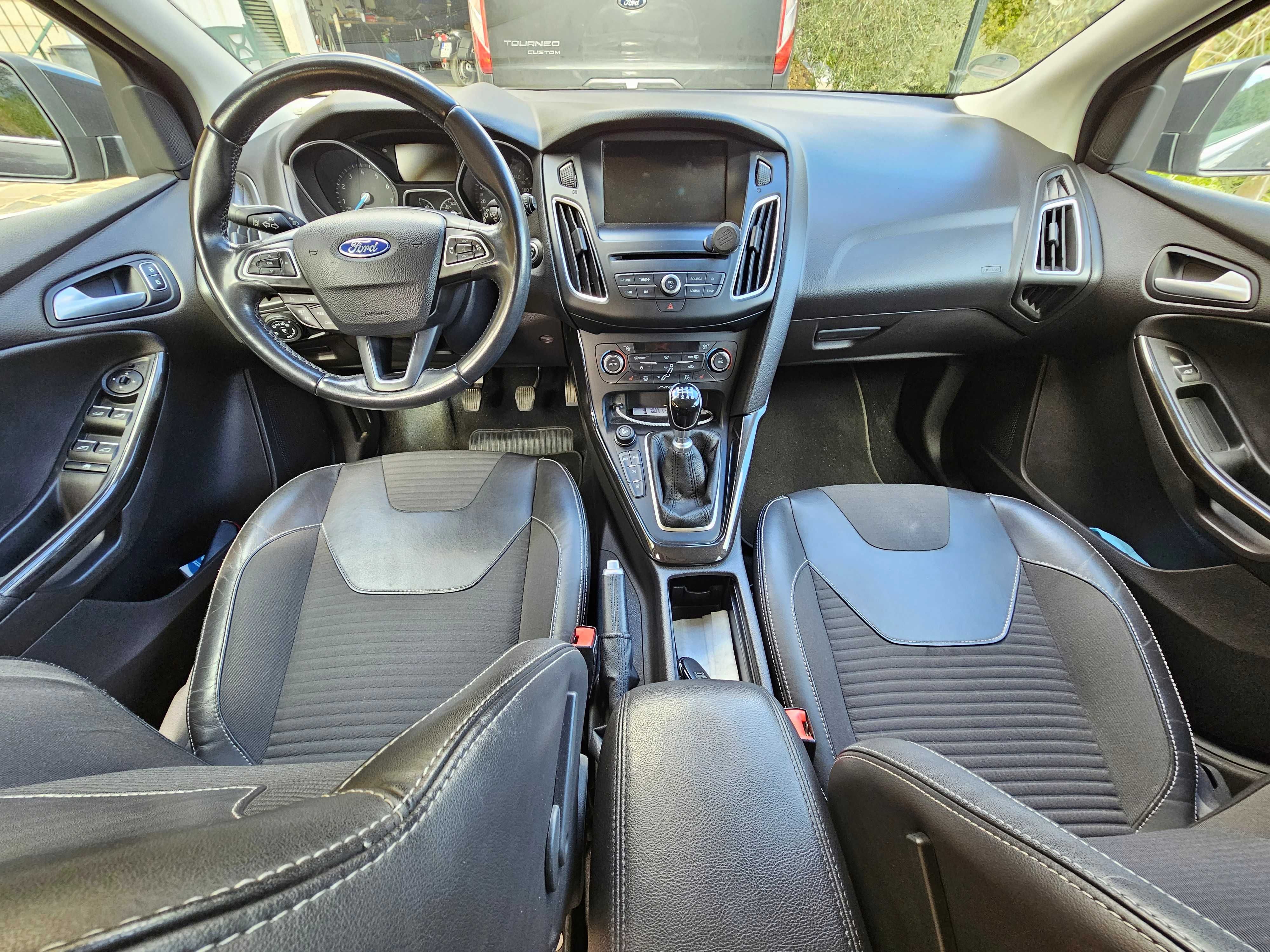 Ford Focus 1.0 EcoBoost 92kW Titanium económico em ótimas condições