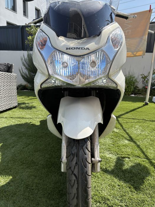 Vendo Honda PCX de 2011