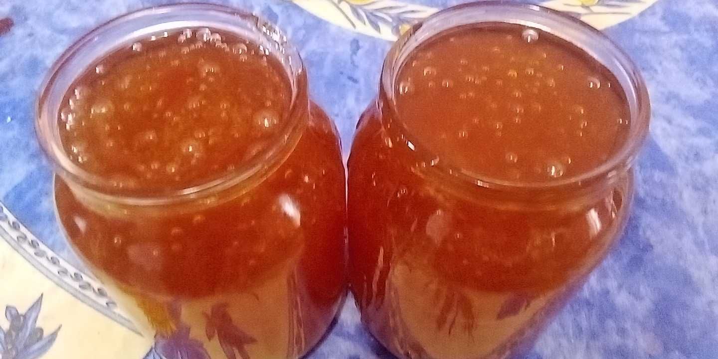 Мед  свіженький та смачний