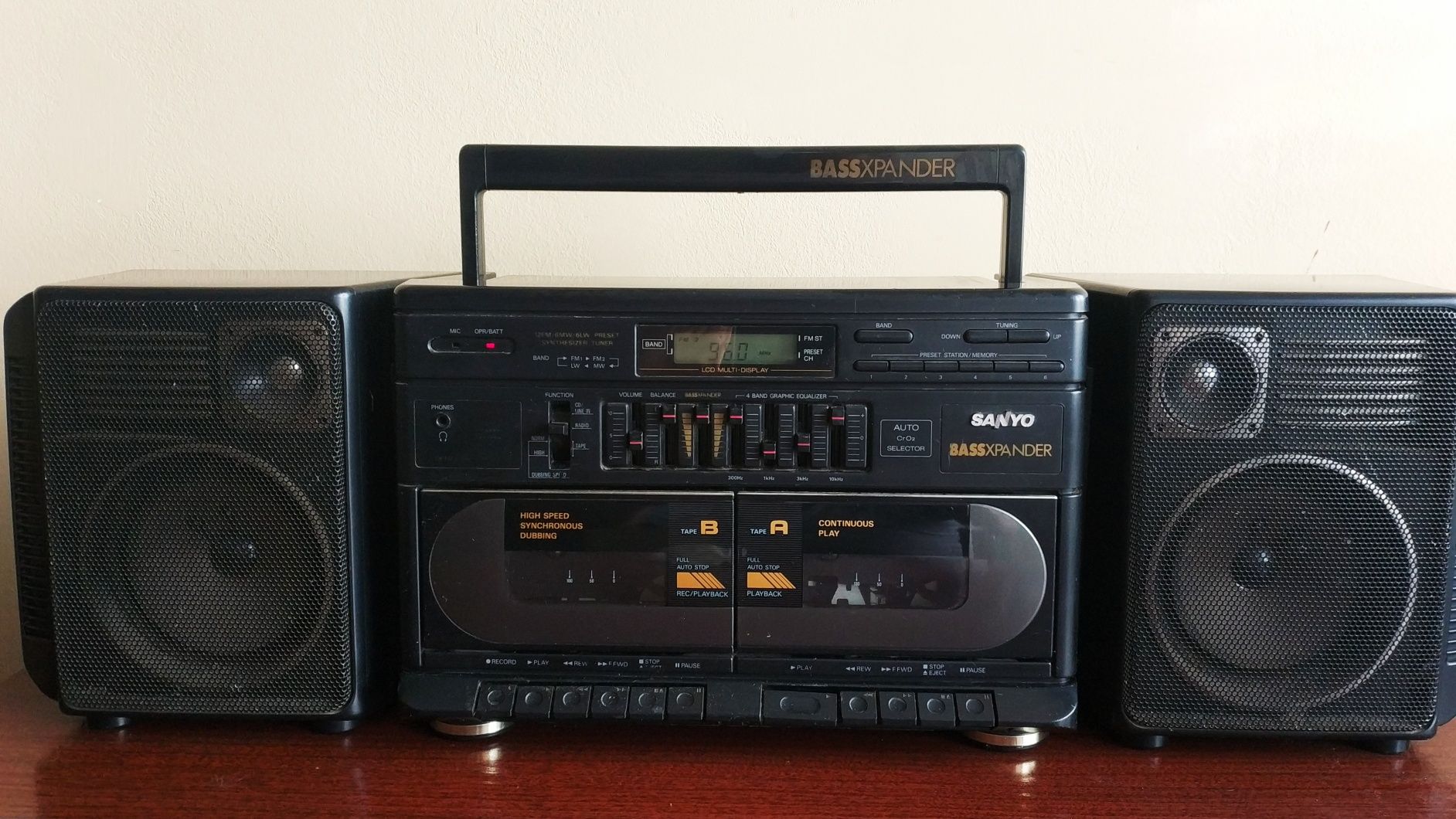 SANYO wieża, radiomagnetofon, BOOM BOX, M W235LOET