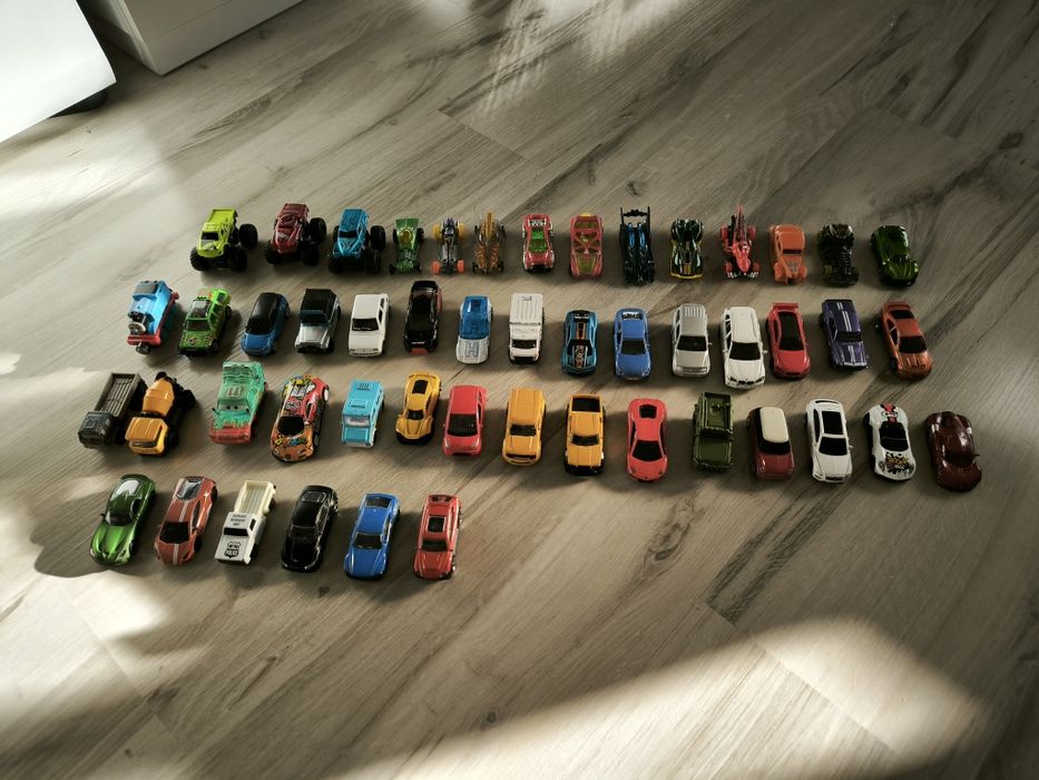 Resoraki samochodziki 50 sztuk