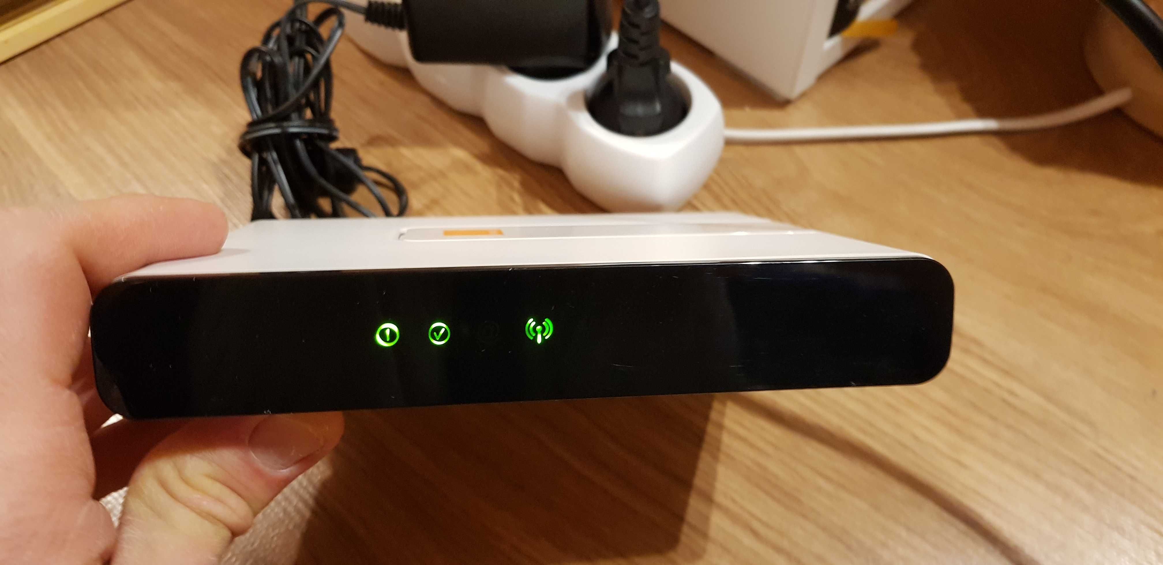Modem WiFi router Sagemcom Fast 2704 zestaw
