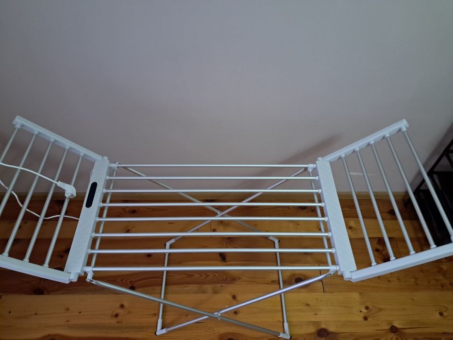 Сушка електрична для одягу та білизни