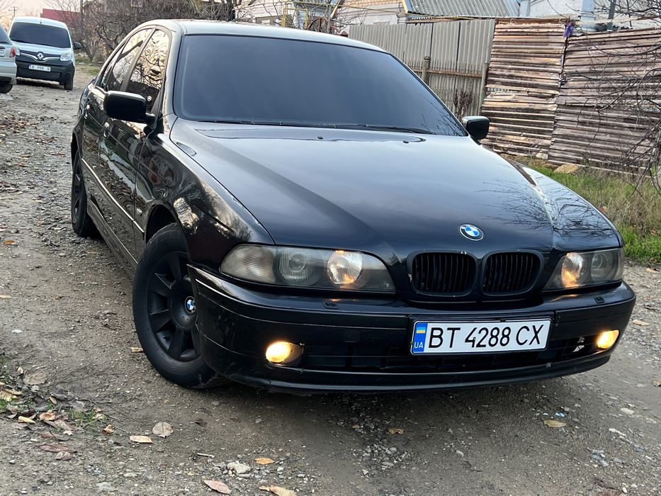 Продам BMW e39, 2.2 Мех, Газ , 2003 год