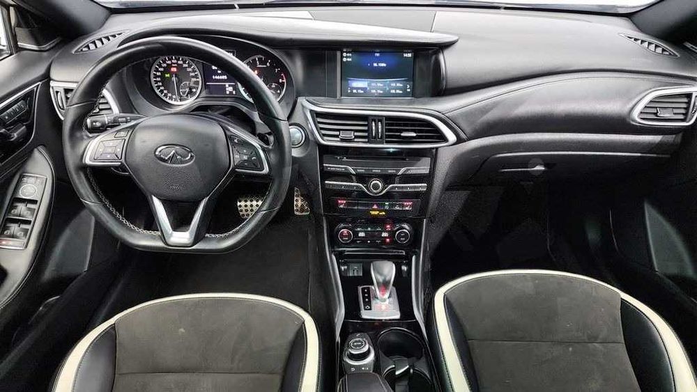 Infiniti Q30 2.0 Premium Sport