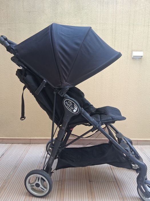 Carrinho Bebé "City Mini Zip, by Baby Jogger"