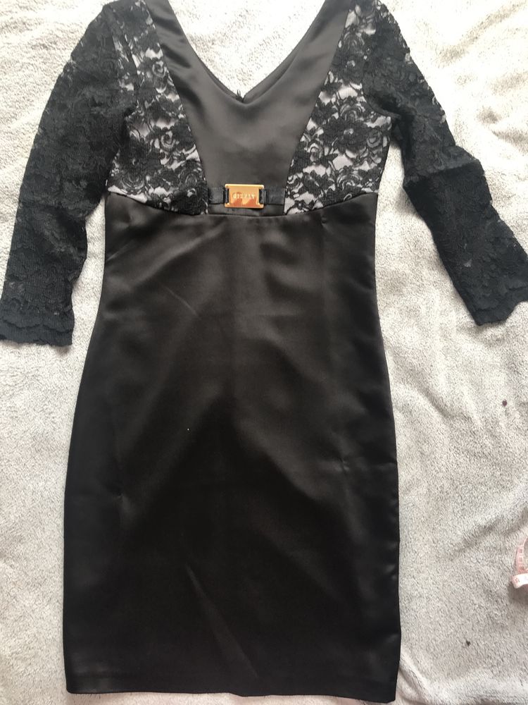 Czarna, elegancka sukienka r.S