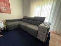 Sofá com capitoné e chaise long