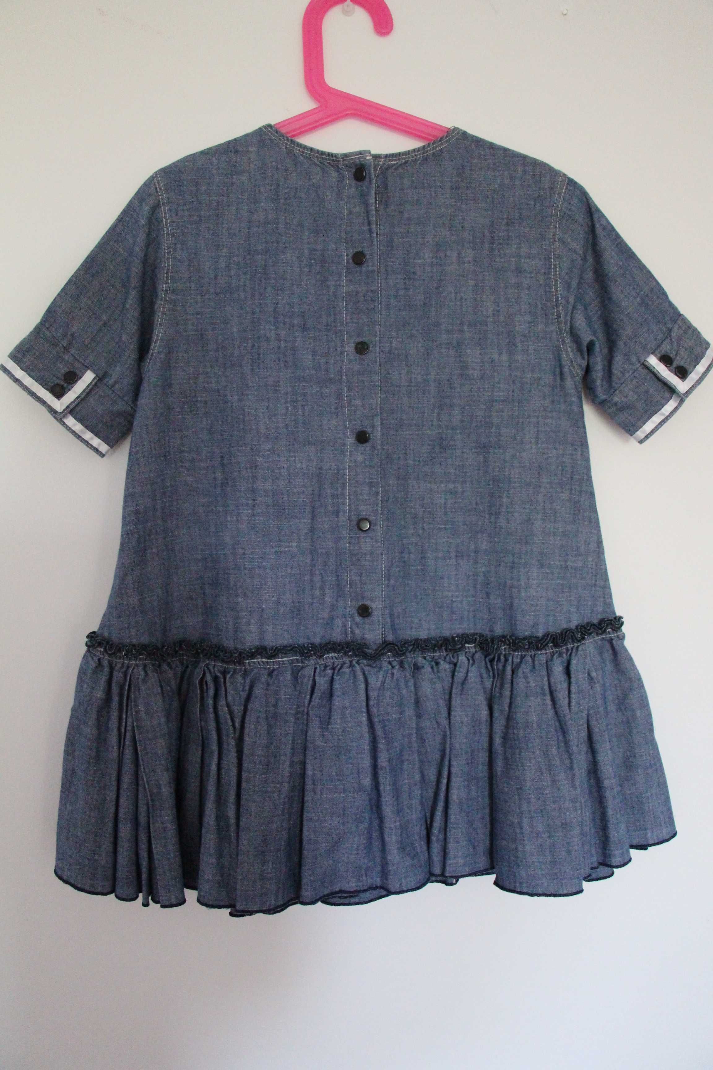 Vestido para menina de 6 anos. Marca: Diesel.