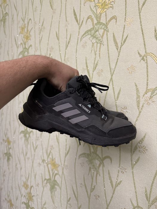 Трекинговые кроссовки adidas terrex gore-tex 40p.