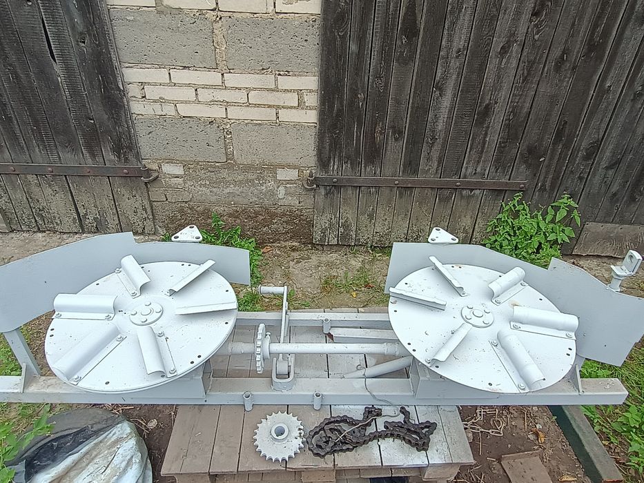 Adapter przystawka do rozrzutnika do wapna
