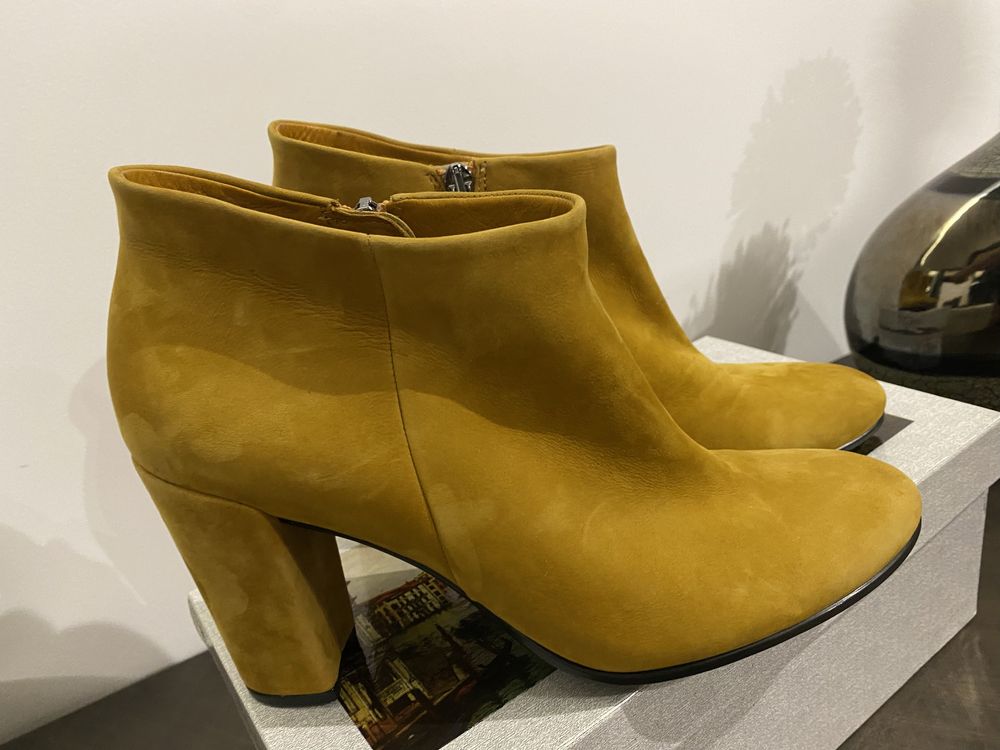 Nowe buty ECCO na obcasie