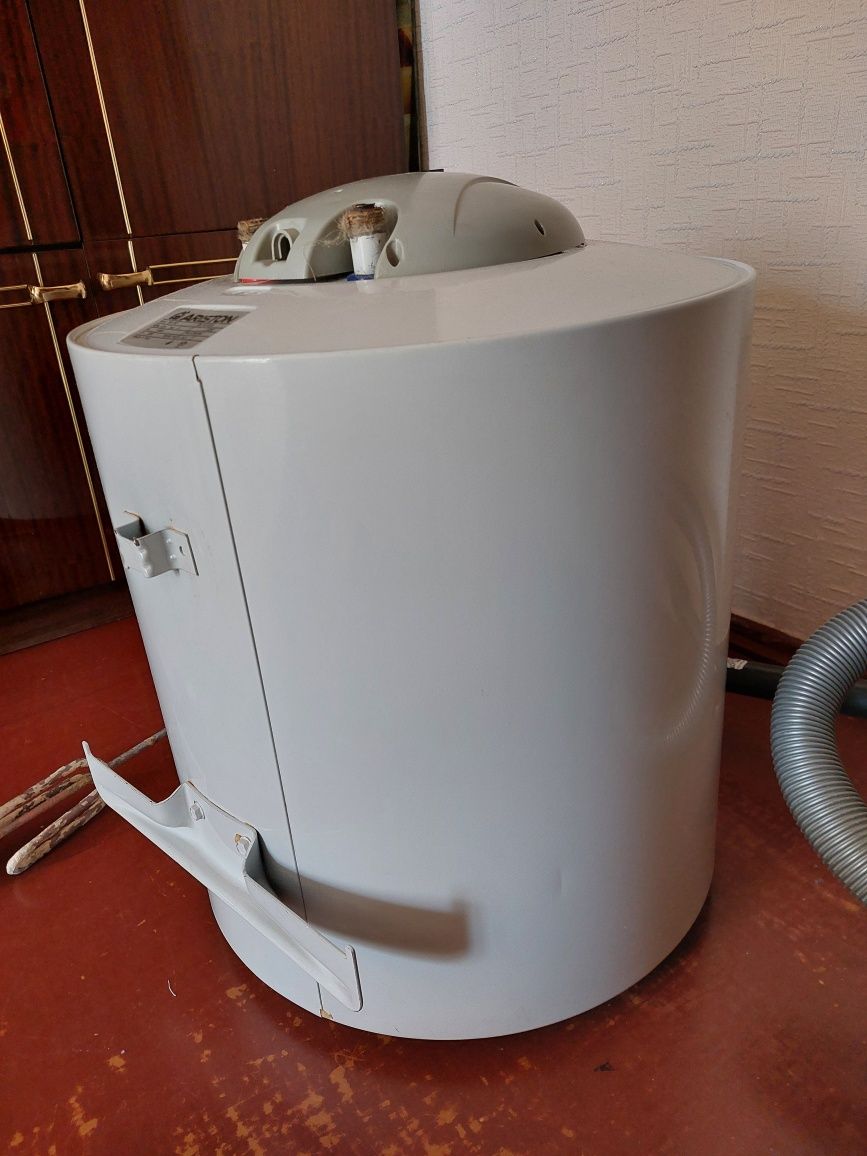 Бойлер  Ariston на 50 л