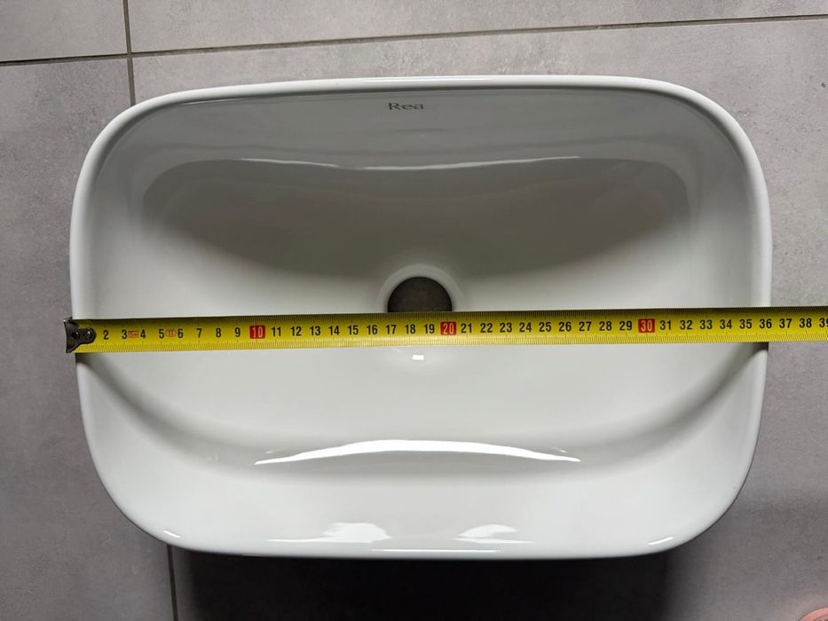 Umywalka nablatowa REA