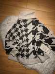 sweter we wzory geometryczne rozmiar M