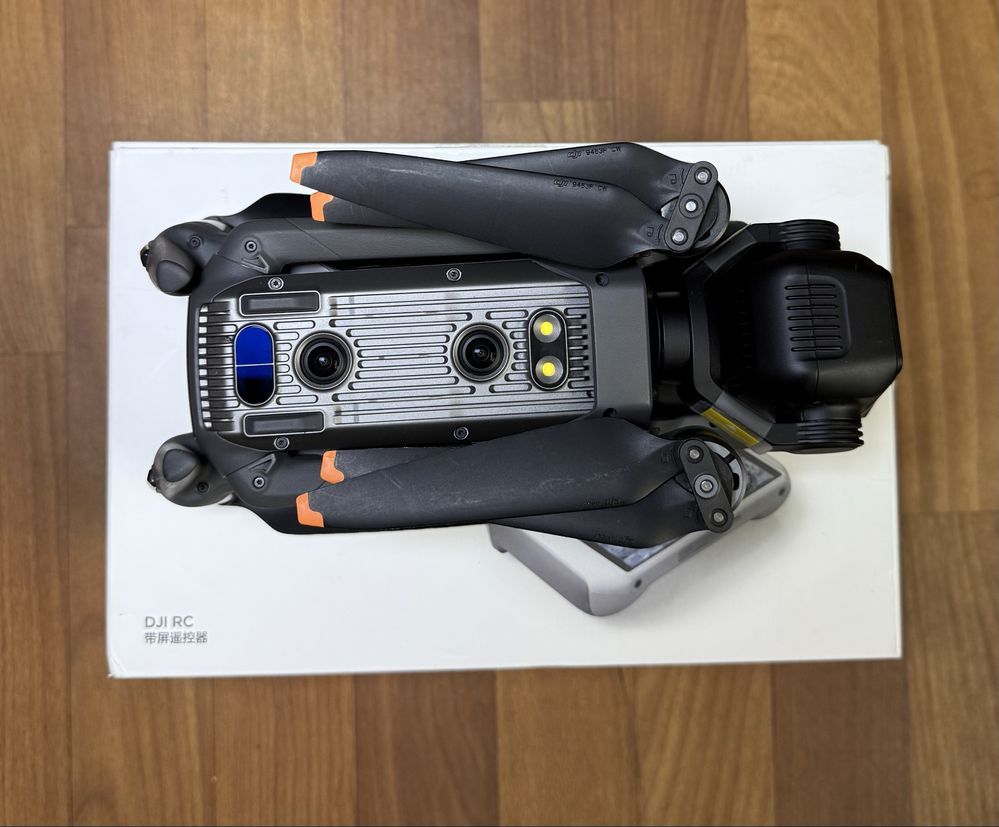 Дрон Dji mavic 3pro комплект Б/У