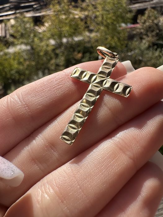 Zloty krzyż proby 585