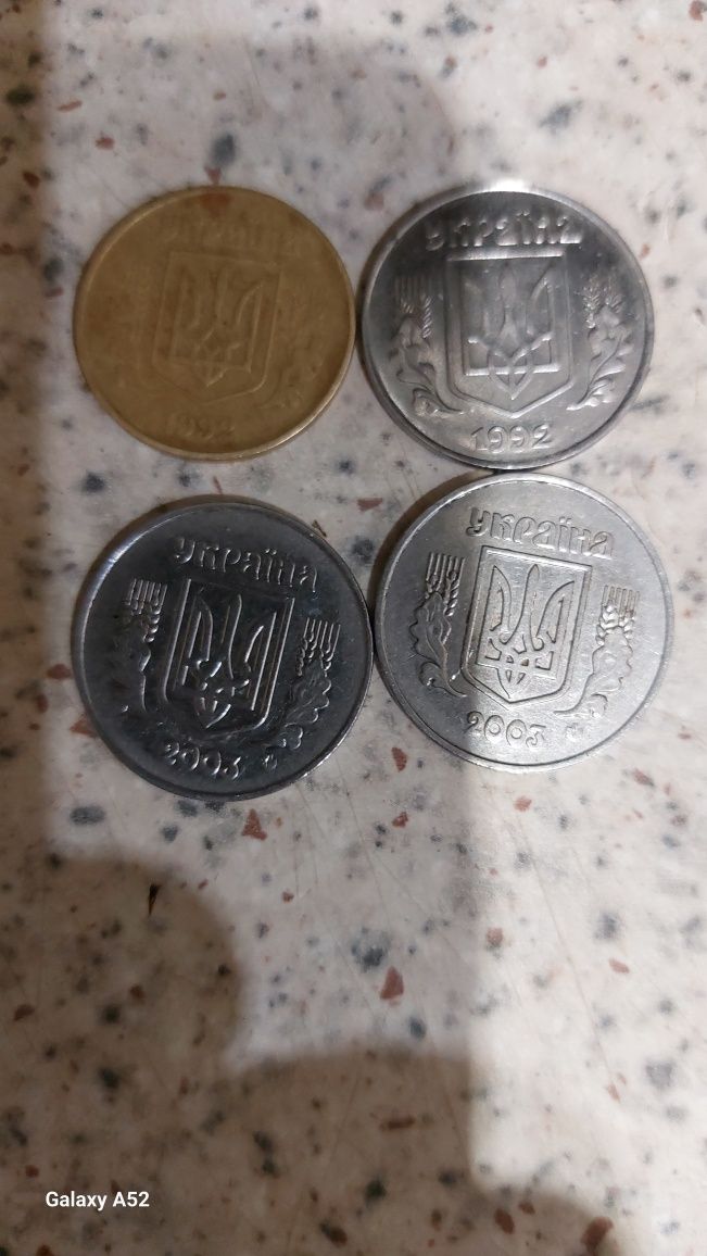 Продам монеты Украины