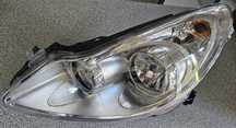 Komplet lamp reflektorów przód Opel Corsa D