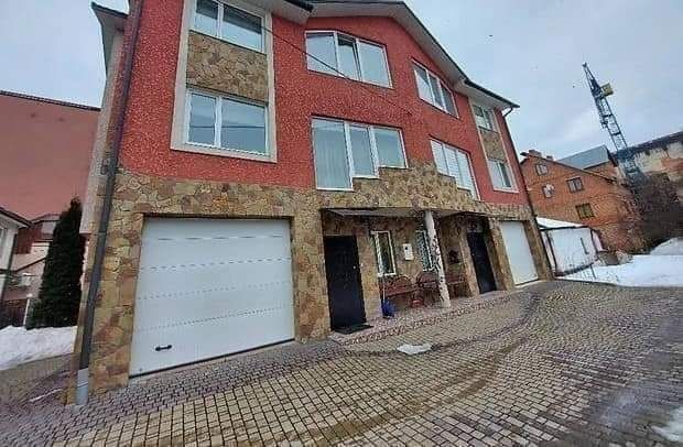 Продаж будинку в Центрі Тернополя.