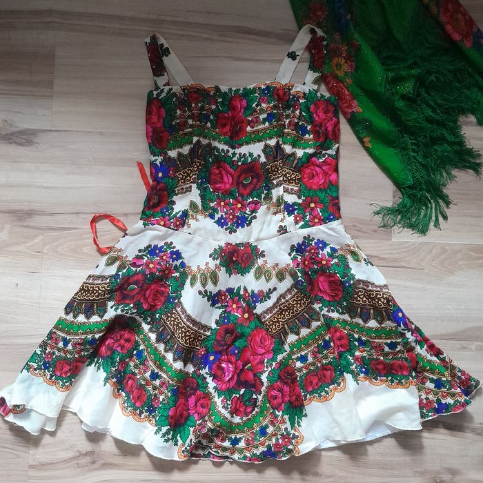 sukienka w stylu góralskim folk 40/42 chusta bluzka zestaw
