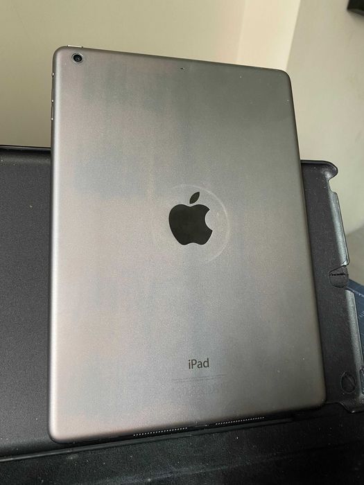 iPad Apple – Excelente Estado + Capa de Proteção