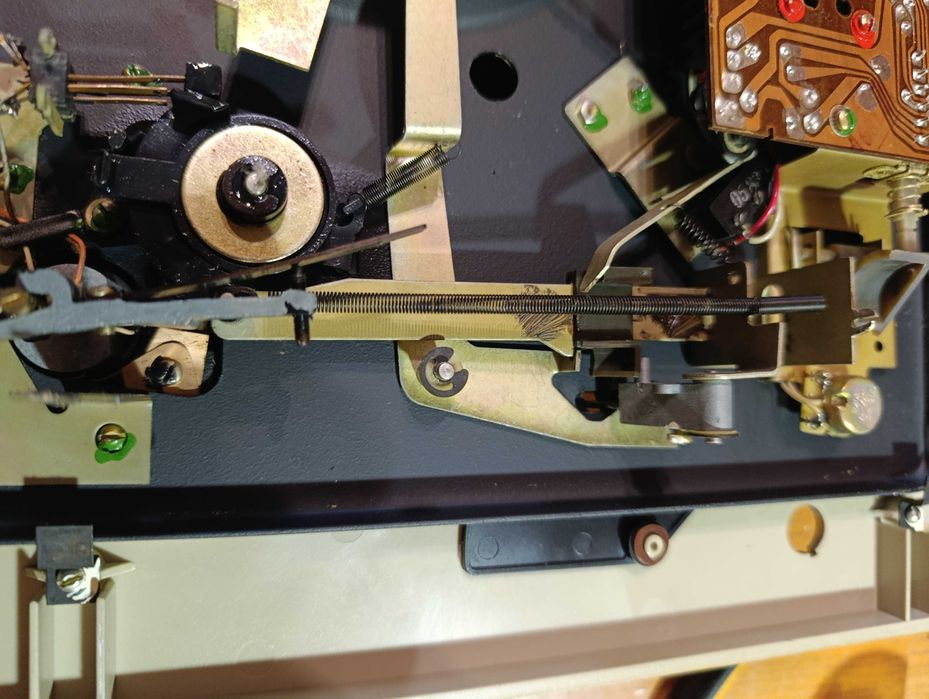 Тонарм, мотор, и др. проигрывателя Радиотехника ЭП 101 Стерео.