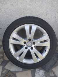 Jantes com pneus 235/45/17 de origem Mercedes