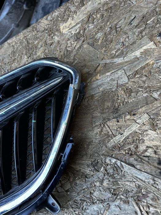 Решетка радиатора Buick encore 2017 - оригинал.