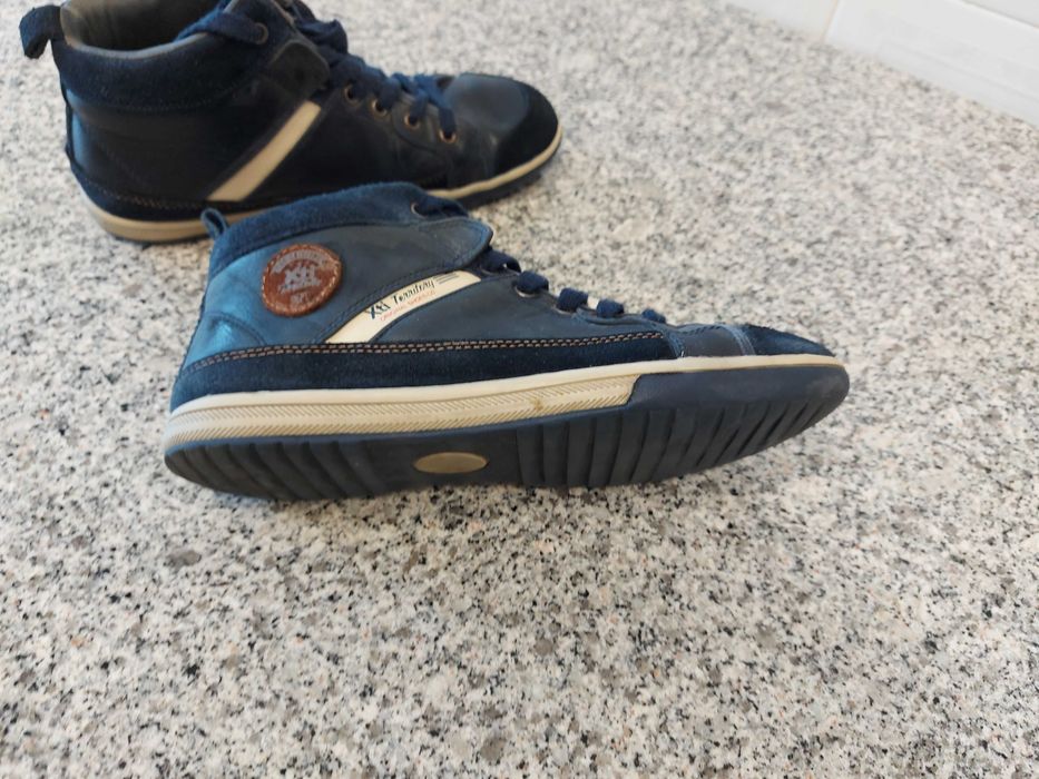 Bota rapaz em pele 37