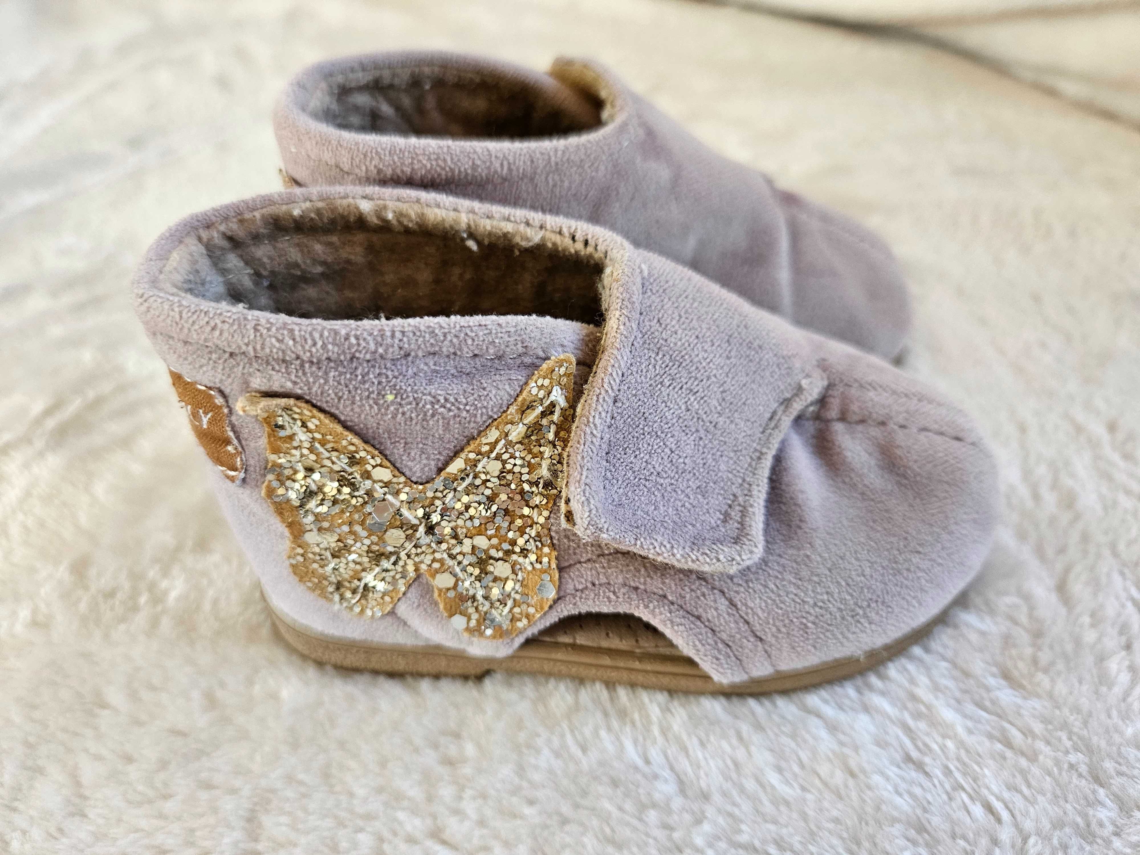 Kapcie buty SLIPPERS Family rozmiar 19