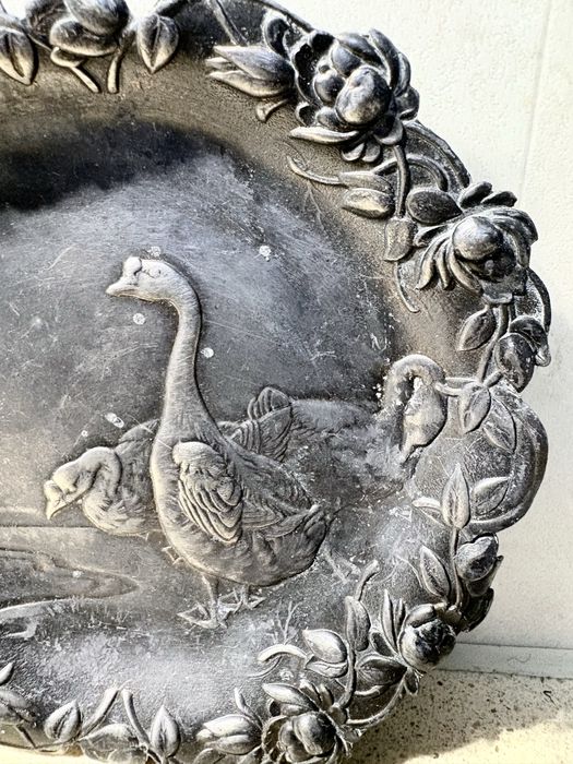 Linda antiga bilheteira asiática em estanho Sec XIX