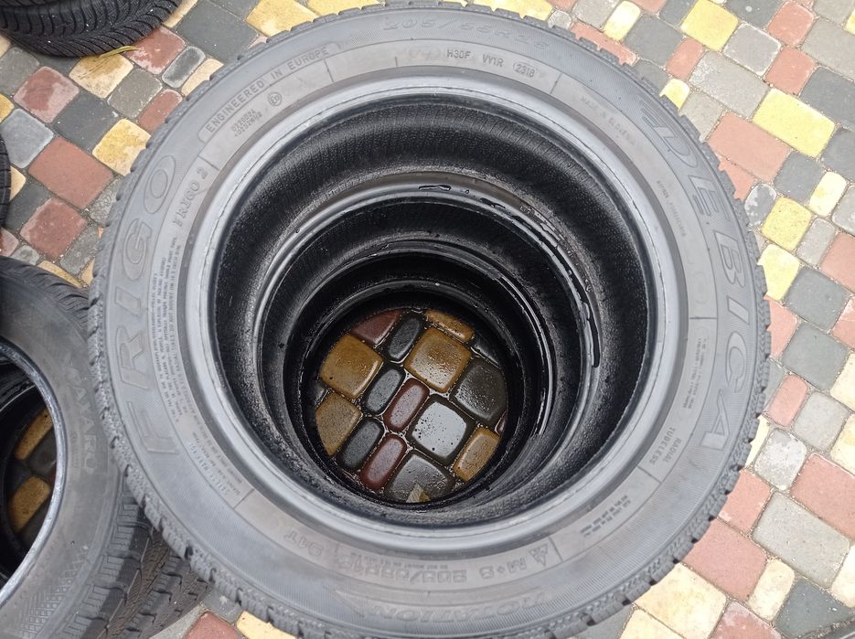 Покришки Debica 205/55 R16 комплект зимової гуми