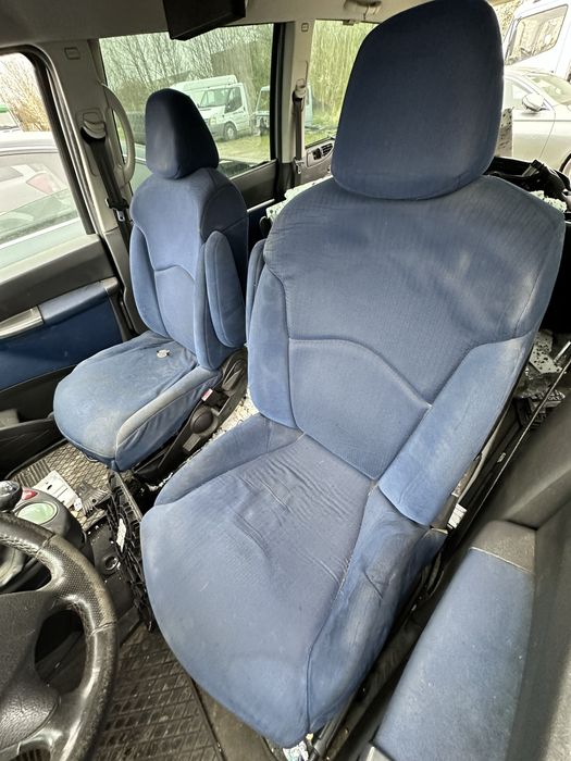 Fotele Fiat Ulysse lewy prawy przód komplet Siedzenia