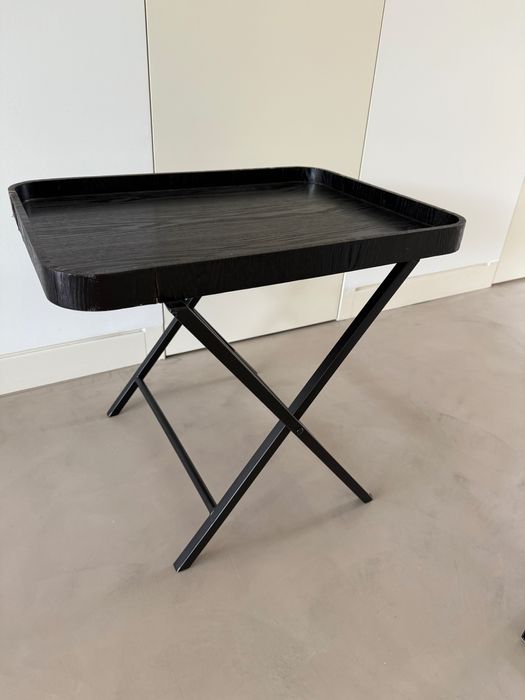 Mesa de centro / apoio preta de madeira / mdf