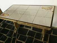 Mesa de cozinha com banco