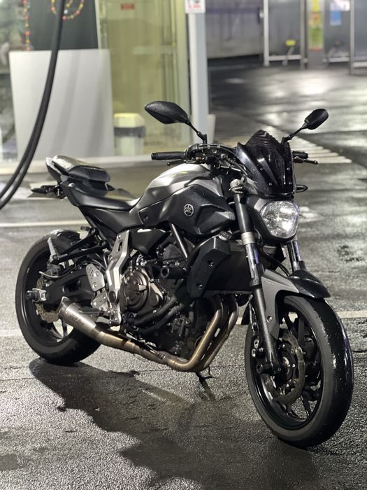 Yamaha MT 07 escape SC