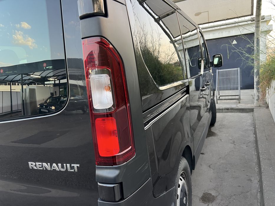 Renault Trafic 9 Lugares