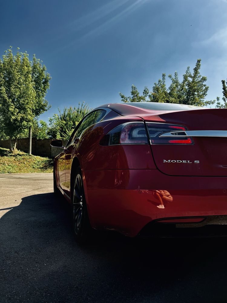 Tesla model s  2017