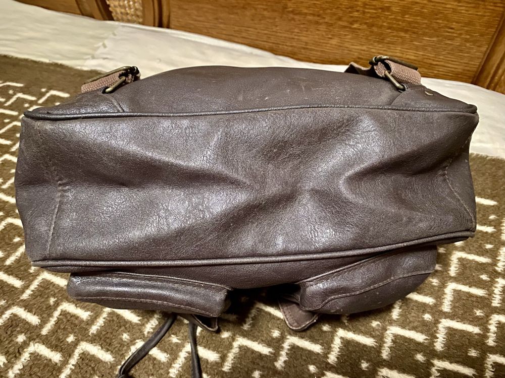 Добротный кожаный рюкзак, портфель, сумка