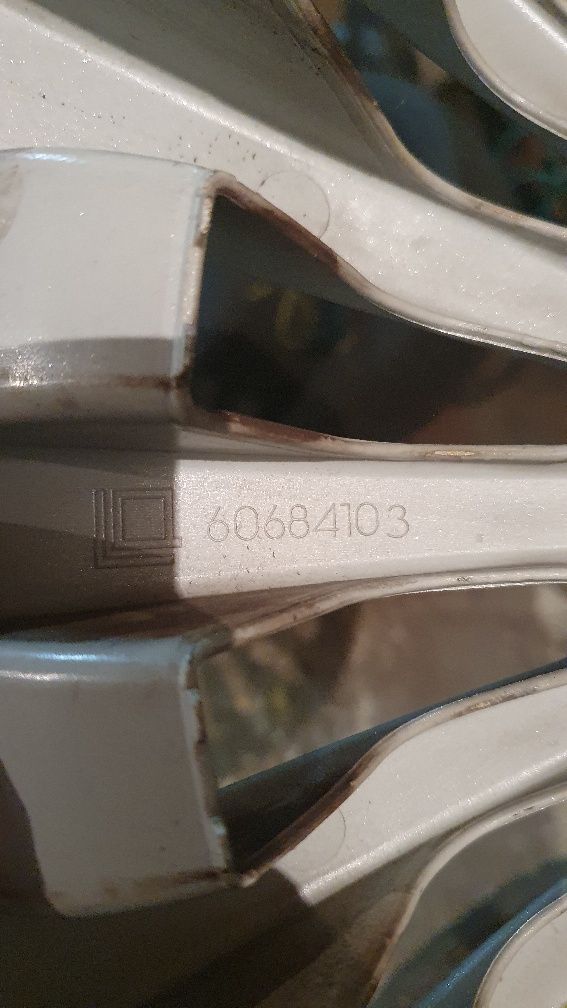 Alfa Romeo kołpaki 16 cali
