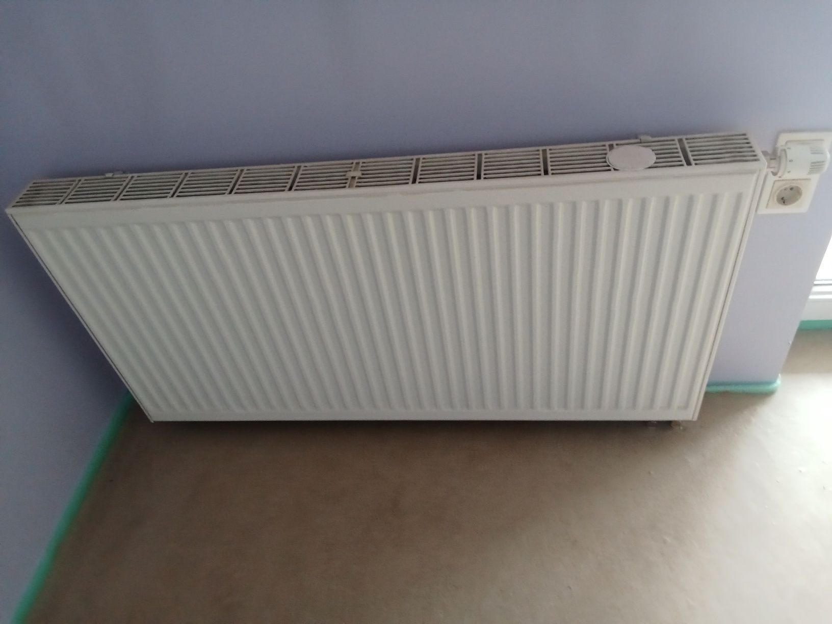Grzejnik, Radiator. Możliwa jest również dostawa i montaż.