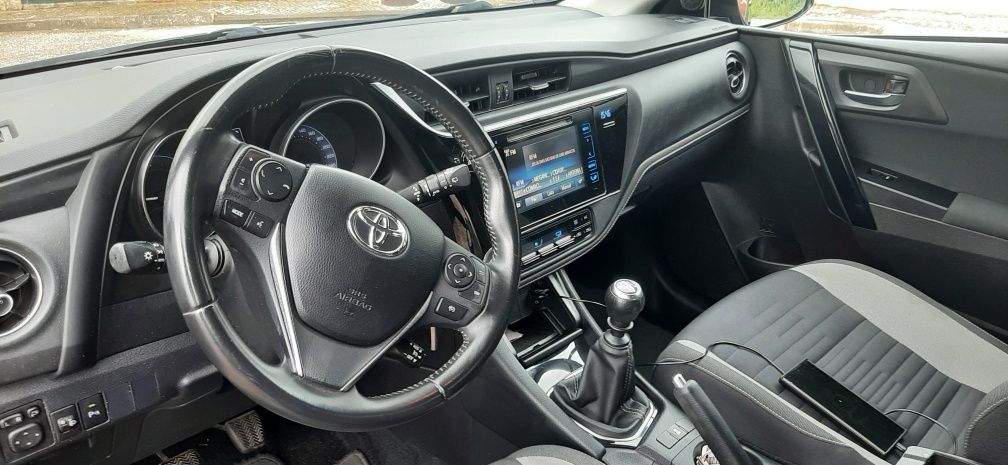 Toyota auris 1.4 d4d touring sports