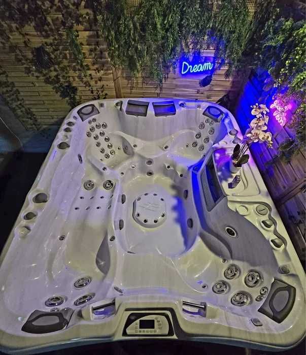 Luksusowe jacuzzi ogrodowe idealne na zime Sundance 880 Maxxus raty !
