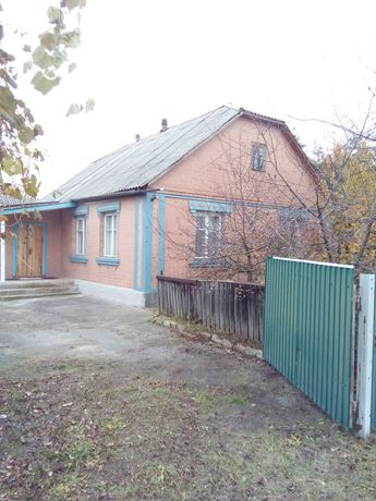 Продам будинок в смт Єрки